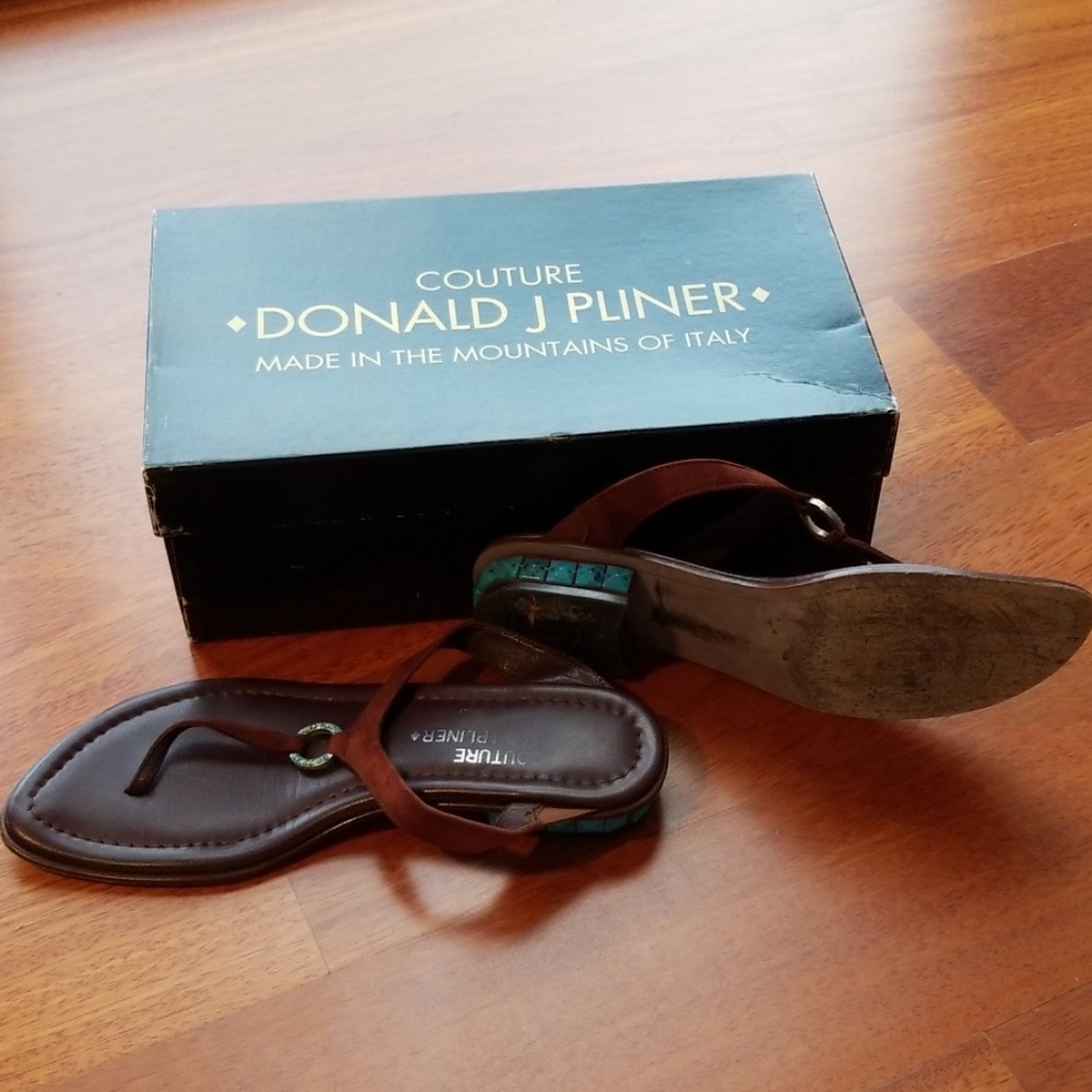 Sandals - Picture 2 of 4